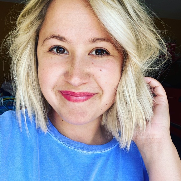 Meet your Posher, Michelle - Picture 1 of 1